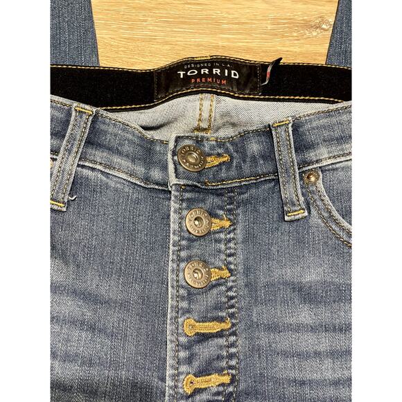 Torrid Sky High Skinny Jeans Women 14 Med Wash Distressed Button Fly Stretch EUC - Picture 3 of 13